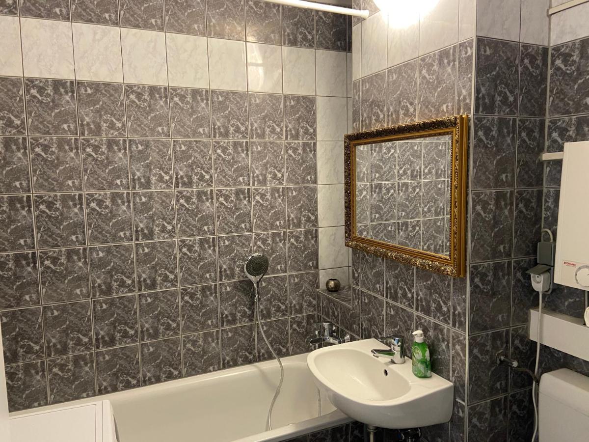 Schoene Kleine Wohnung Котбус Экстерьер фото